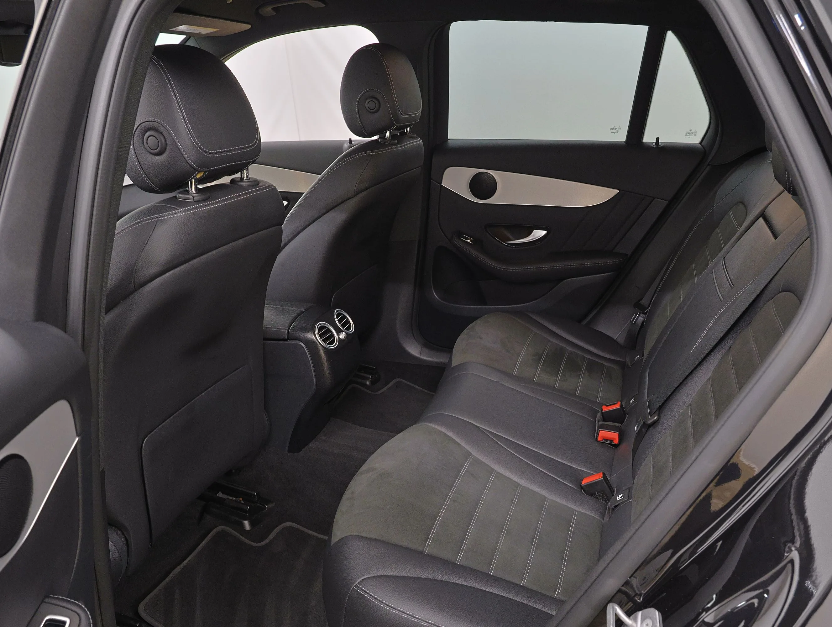 2021 Mercedes-Benz GLC 300 de 4MATIC, Night package, 15/19