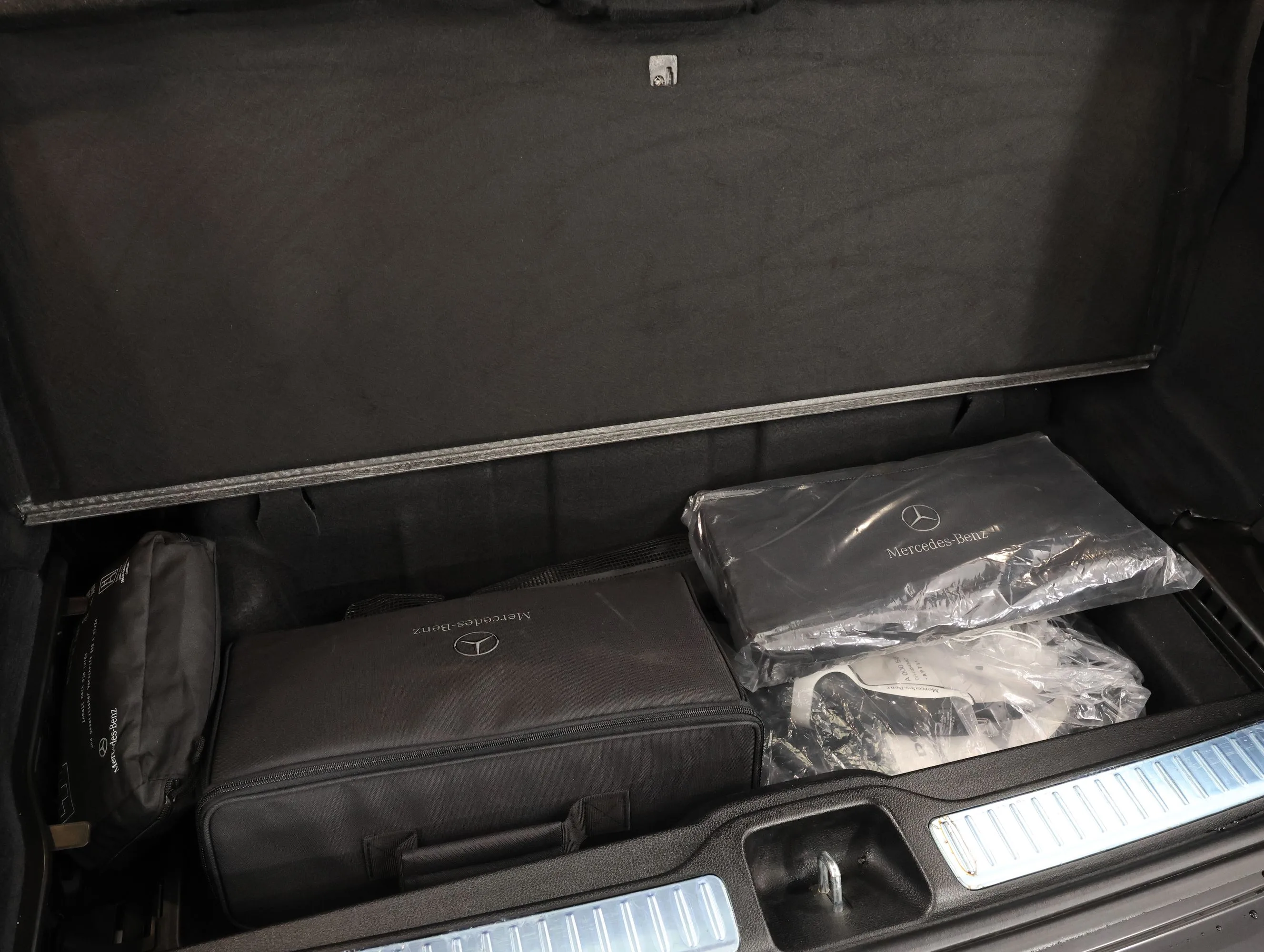 2021 Mercedes-Benz GLC 300 de 4MATIC, Night package, 18/19