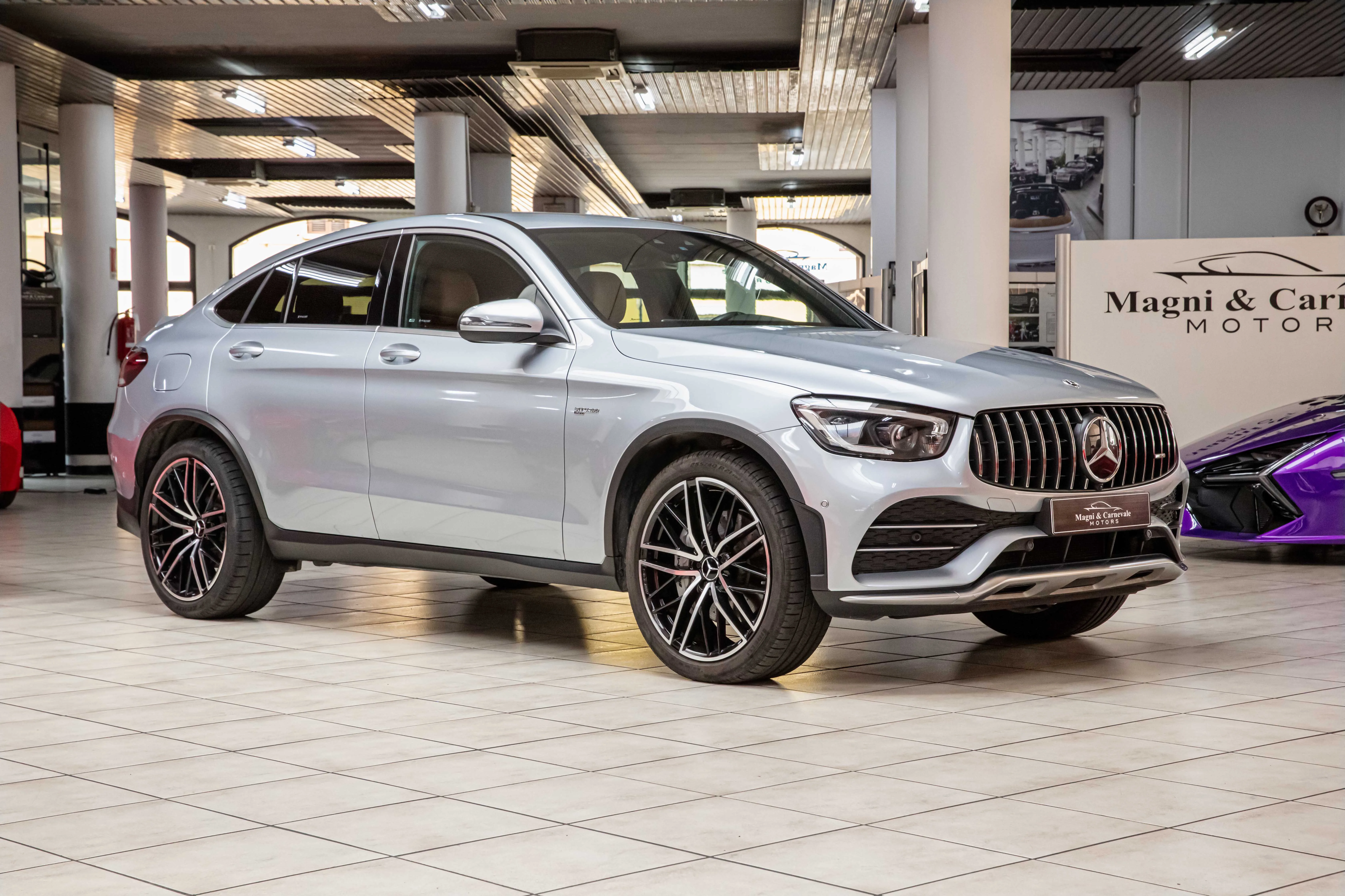 2021 Mercedes-Benz GLC 43 AMG 4MATIC angeboten von einem Fachhändler in Mailand, Italien, Hauptfoto