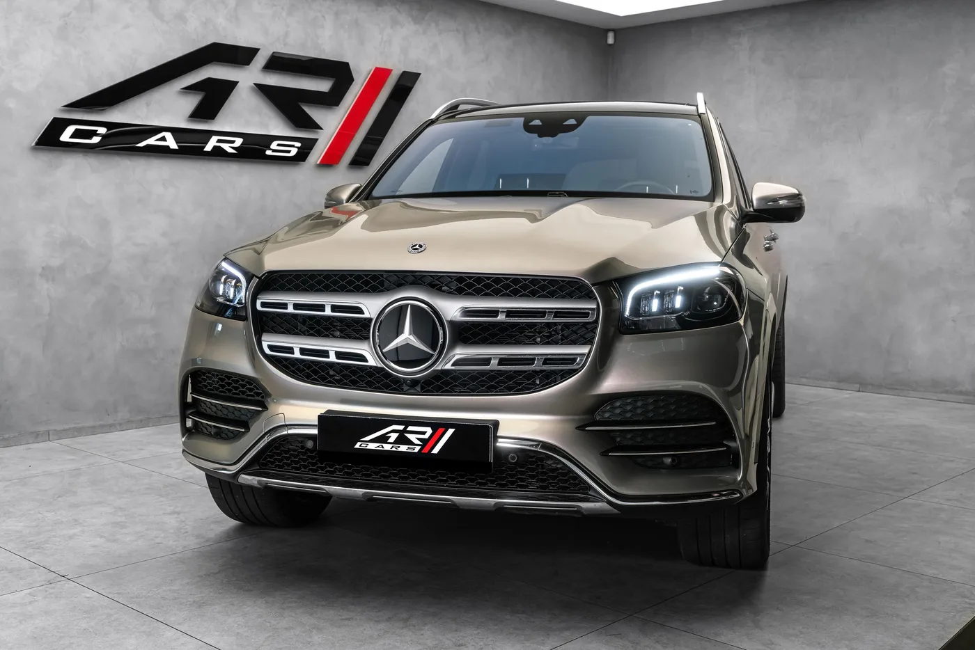 2021 Mercedes-Benz GLS 580 4MATIC, AMG Line offered by a specialist dealer in Ostrava, Czechia, photo 3 of 15