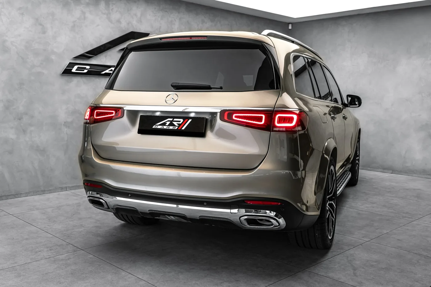 2021 Mercedes-Benz GLS 580 4MATIC, AMG Line offered by a specialist dealer in Ostrava, Czechia, photo 6 of 15