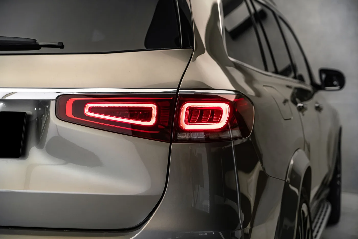 2021 Mercedes-Benz GLS 580 4MATIC, AMG Line offered by a specialist dealer in Ostrava, Czechia, photo 10 of 15