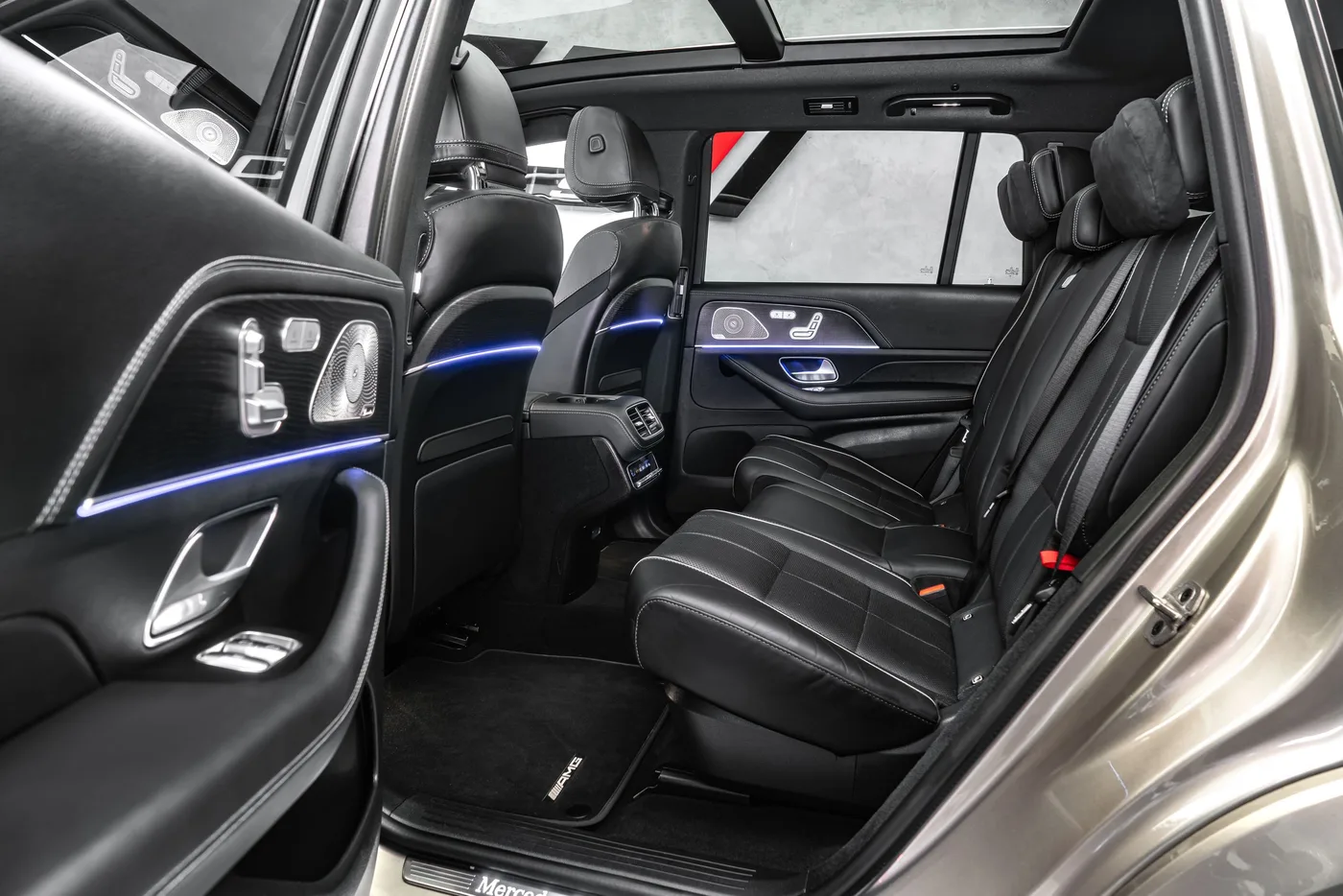 2021 Mercedes-Benz GLS 580 4MATIC, AMG Line offered by a specialist dealer in Ostrava, Czechia, photo 15 of 15