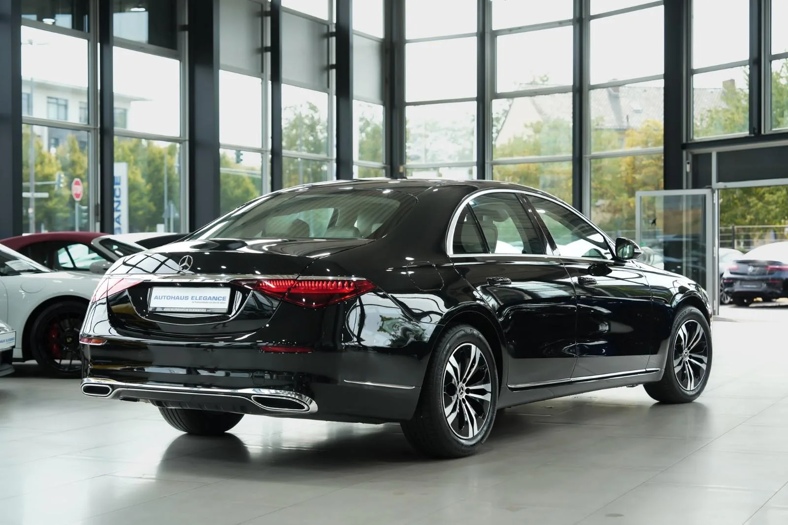2021 Mercedes-Benz S 350 d, 2/19