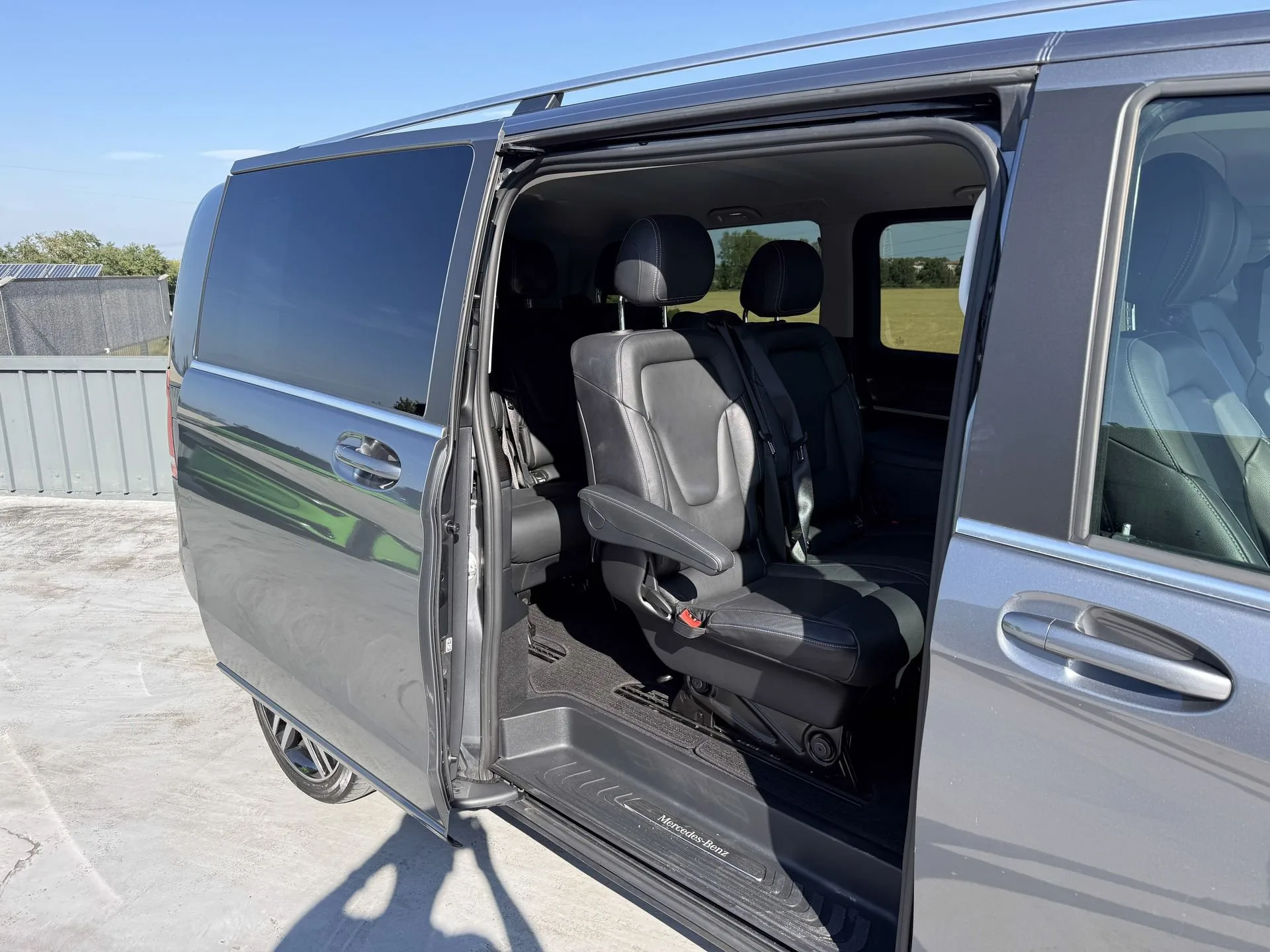 2021 Mercedes-Benz V 250 d, 17/24