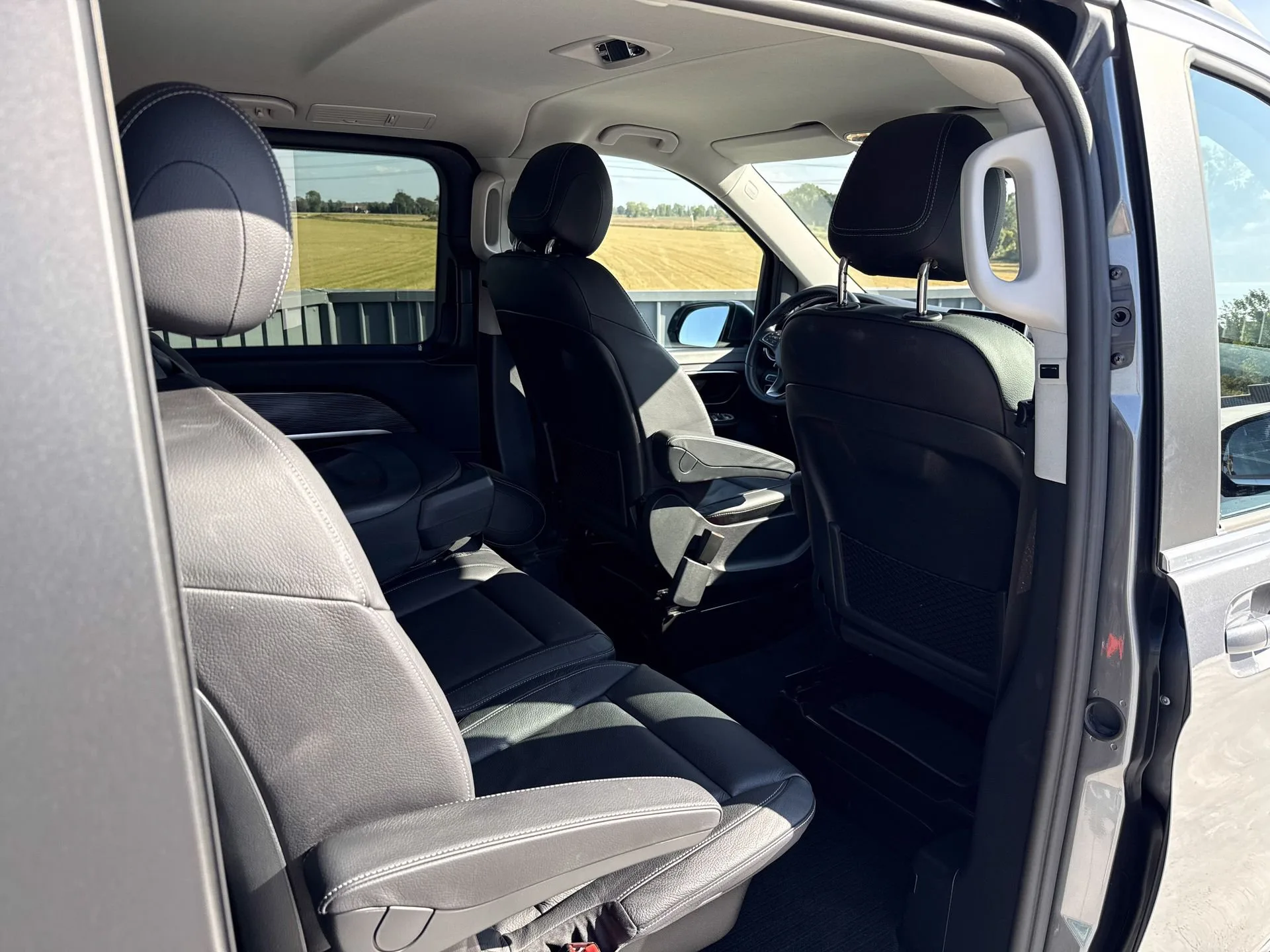 2021 Mercedes-Benz V 250 d, 18/24