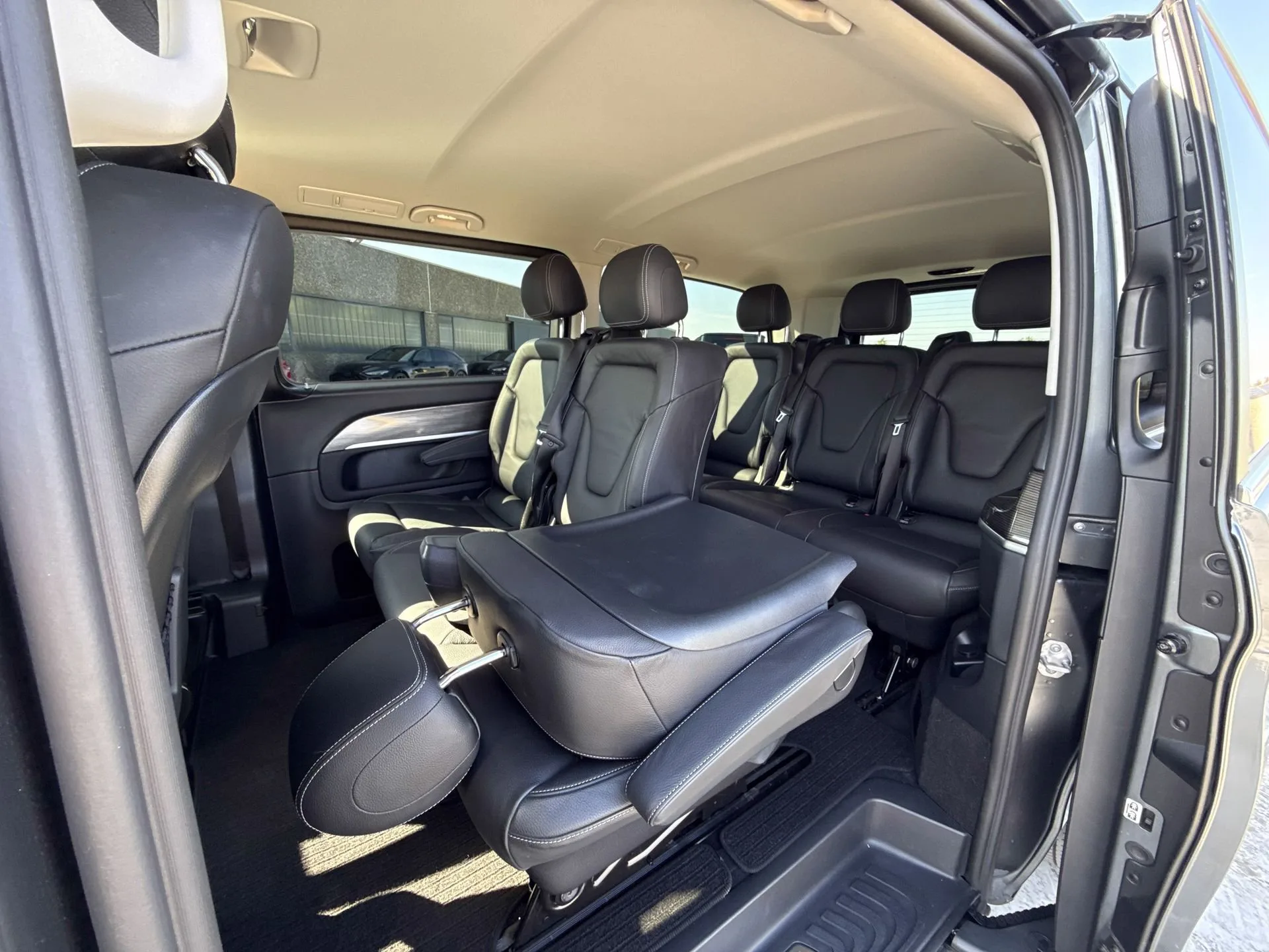 2021 Mercedes-Benz V 250 d, 21/24
