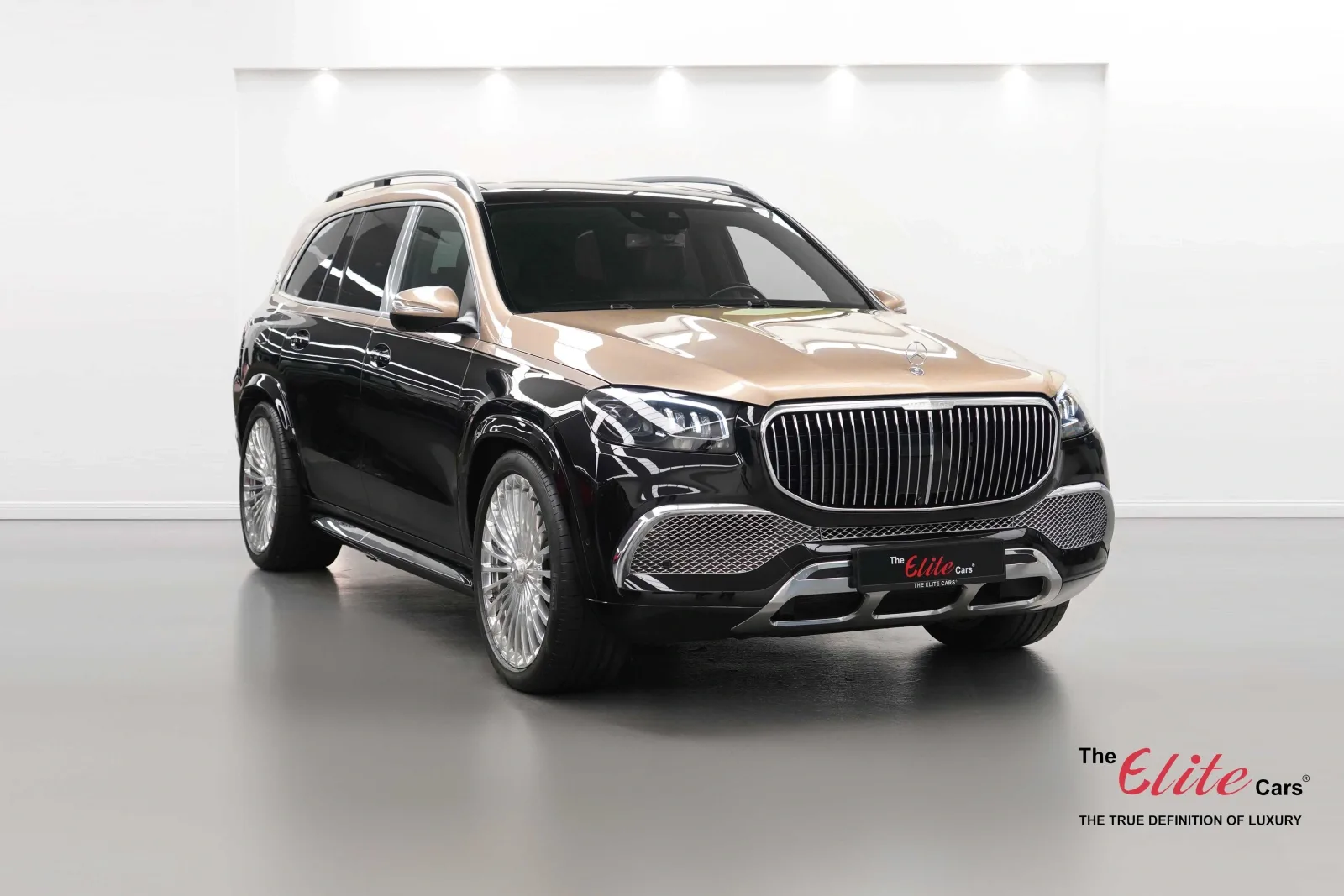 2021 Mercedes-Maybach GLS 600 proposée par un concessionnaire spécialisé à Dubai, Émirats arabes unis, photo principale