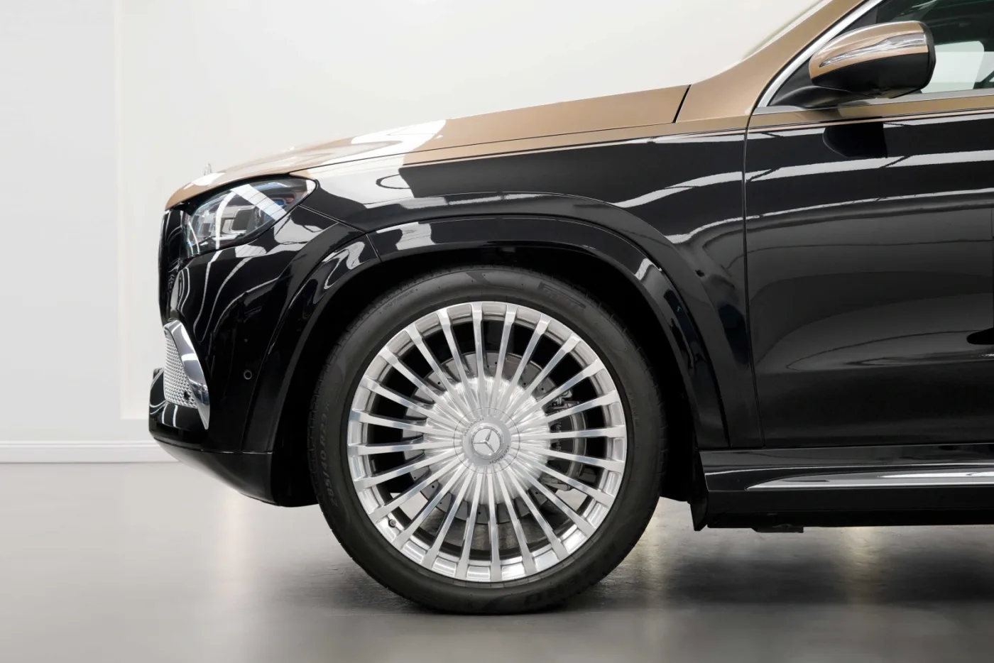 2021 Mercedes-Maybach GLS 600 angeboten von einem Fachhändler in Dubai, Vereinigte Arabische Emirate, Foto 7 von 10