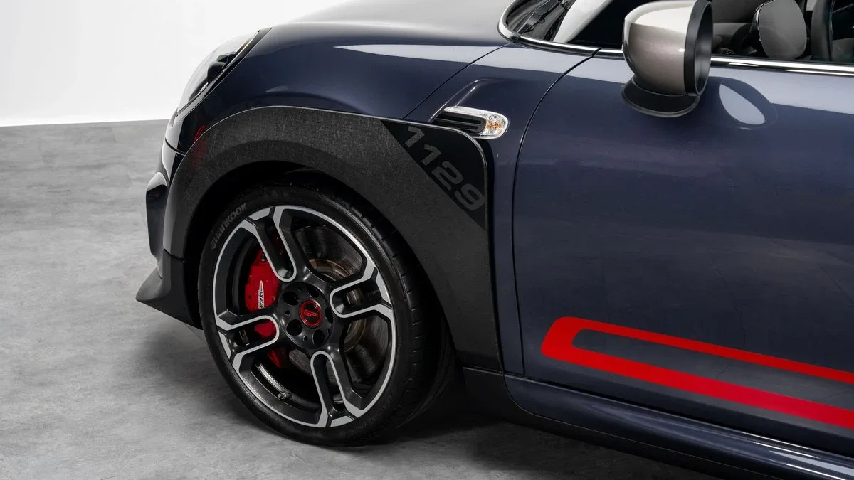 2021 MINI John Cooper Works GP proposée par un concessionnaire spécialisé à Dubai, Émirats arabes unis, photo 6 sur 25