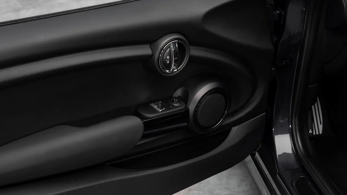 2021 MINI John Cooper Works GP proposée par un concessionnaire spécialisé à Dubai, Émirats arabes unis, photo 10 sur 25