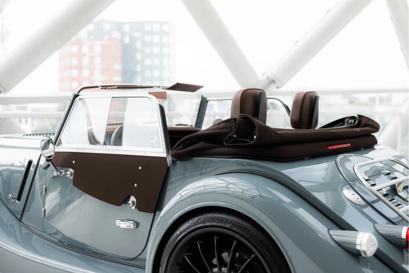 2021 Morgan Plus Six angeboten von einem offiziellen McLaren und Morgan-Vertragshändler in Utrecht, Niederlande, Foto 10 von 25
