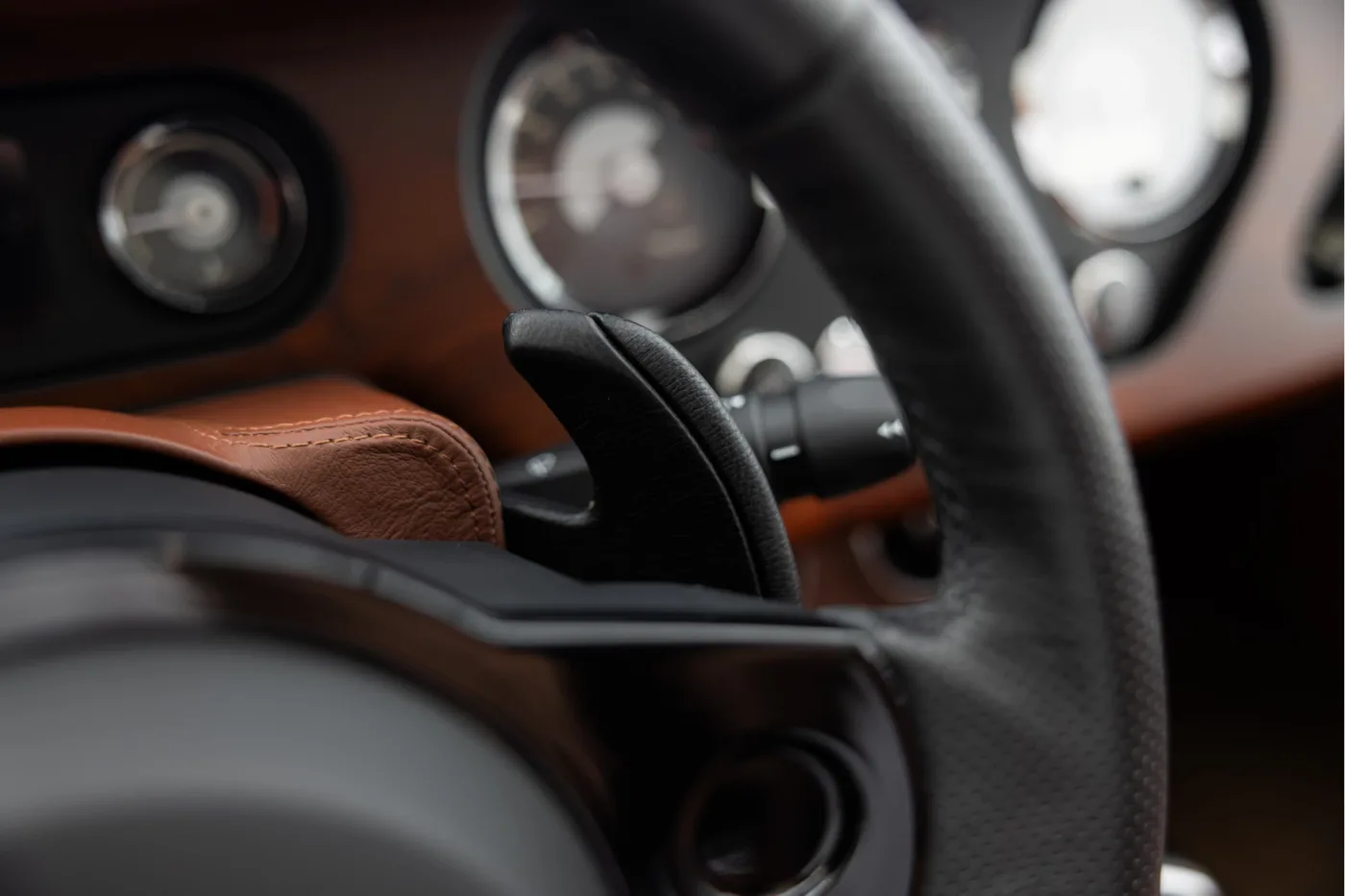 2021 Morgan Plus Six angeboten von einem offiziellen McLaren und Morgan-Vertragshändler in Utrecht, Niederlande, Foto 22 von 25