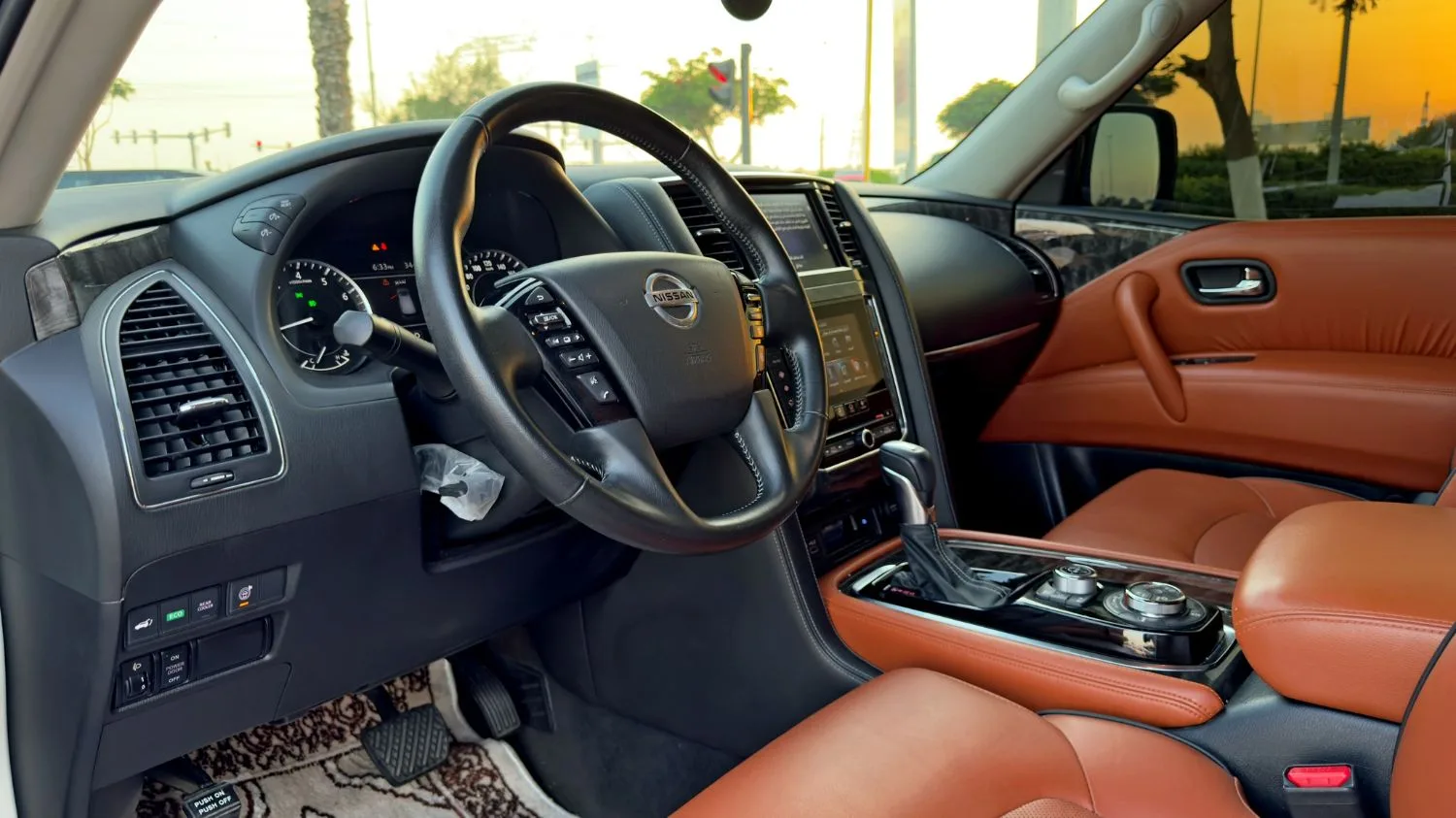 2021 Nissan Patrol Le Titanium proposée par un concessionnaire spécialisé à Dubai, Émirats arabes unis, photo 8 sur 13