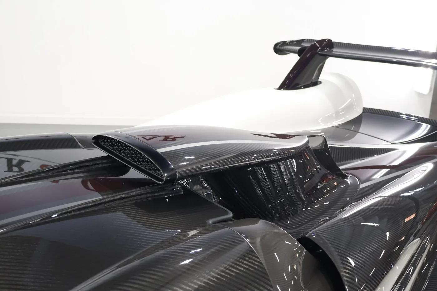 2021 Pagani Huayra Roadster BC proposée par un spécialiste de la supercar à Zibido San Giacomo, Italie, photo 20 sur 25