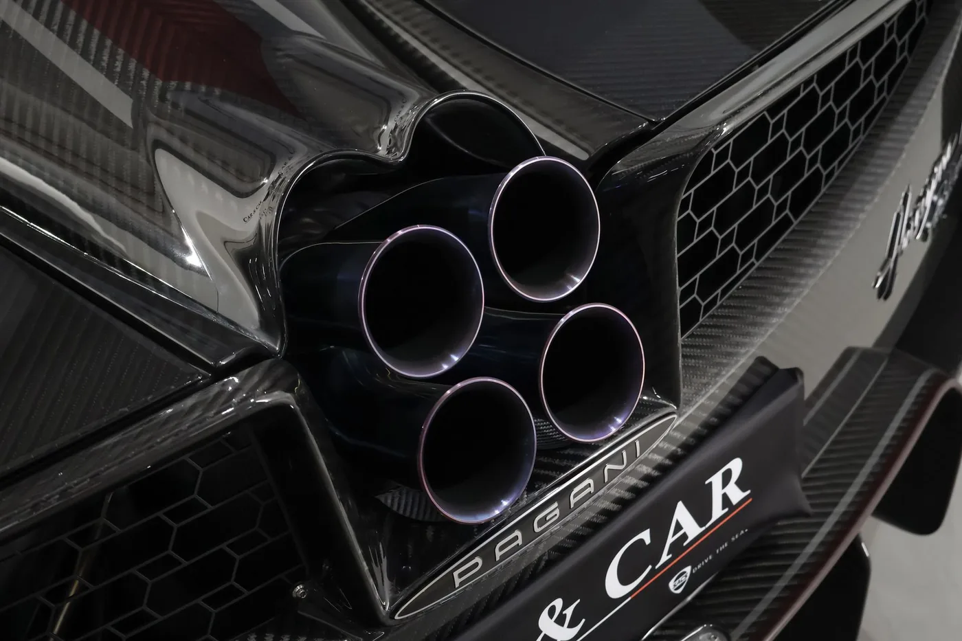 2021 Pagani Huayra Roadster BC proposée par un spécialiste de la supercar à Zibido San Giacomo, Italie, photo 23 sur 25