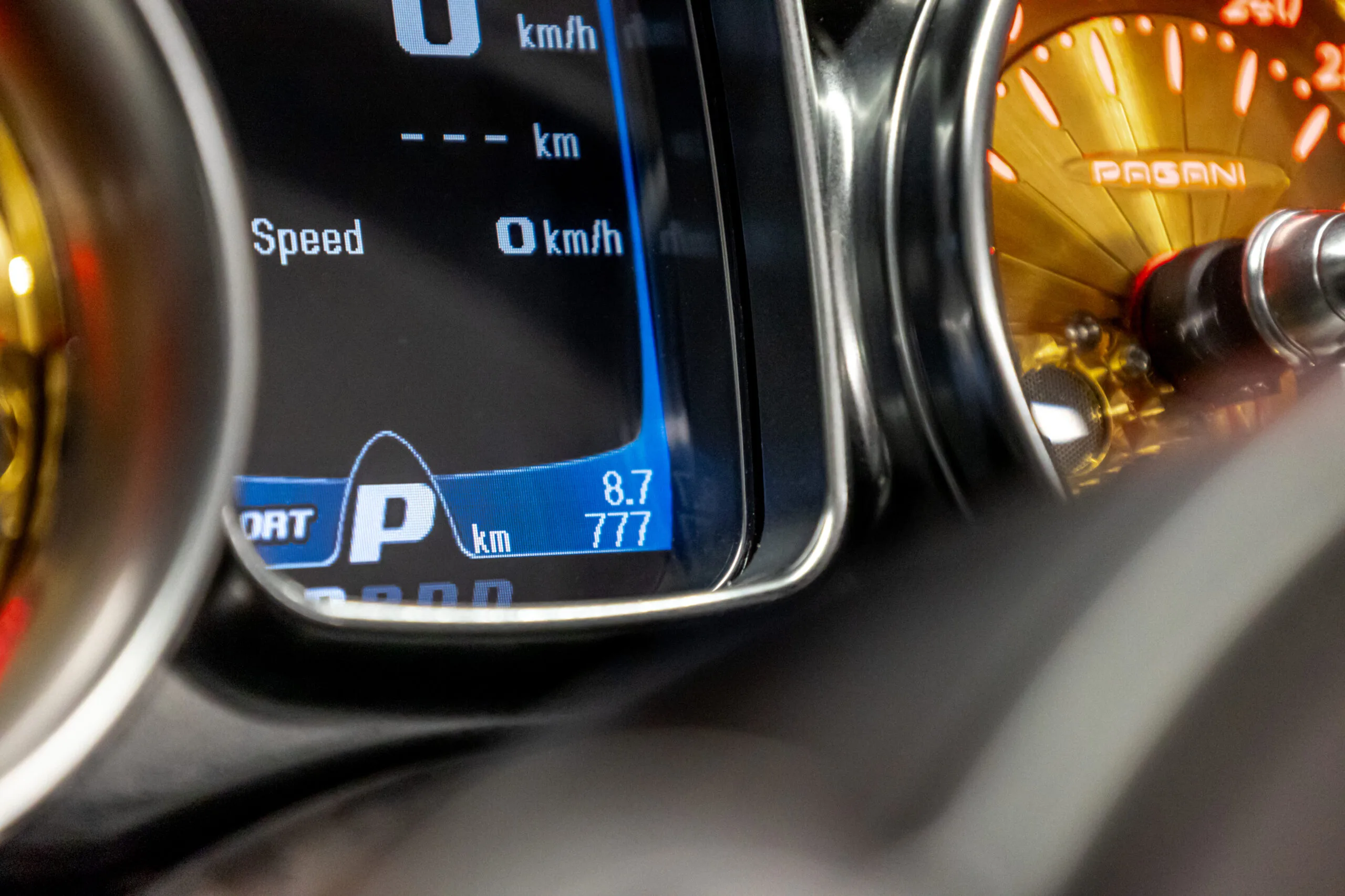 2021 Pagani Huayra Roadster, 15/30
