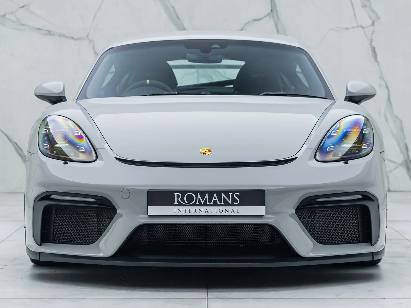 2021 Porsche 718 Cayman GT4 angeboten von einem Fachhändler in Banstead, Vereinigtes Königreich, Hauptfoto