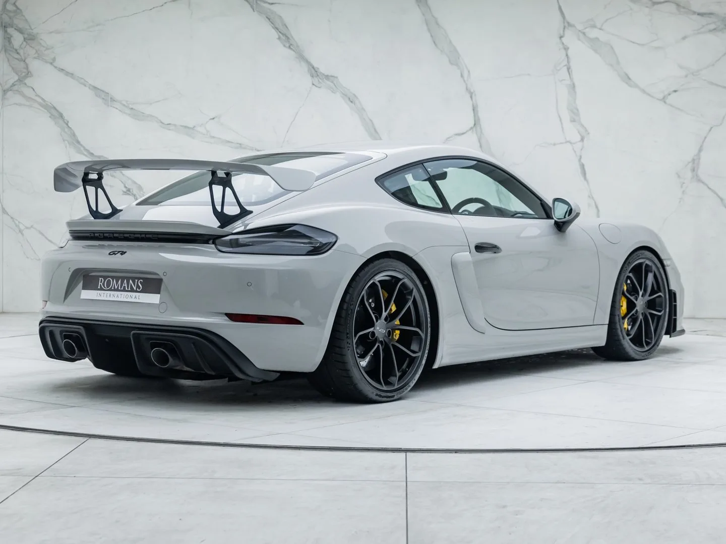 2021 Porsche 718 Cayman GT4, 8/30