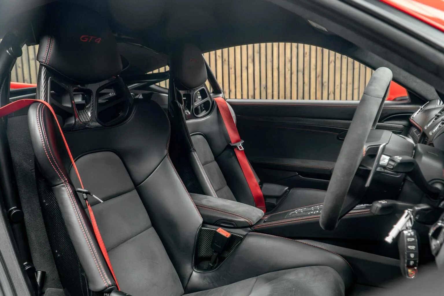 2021 Porsche 718 Cayman GT4, 2/30