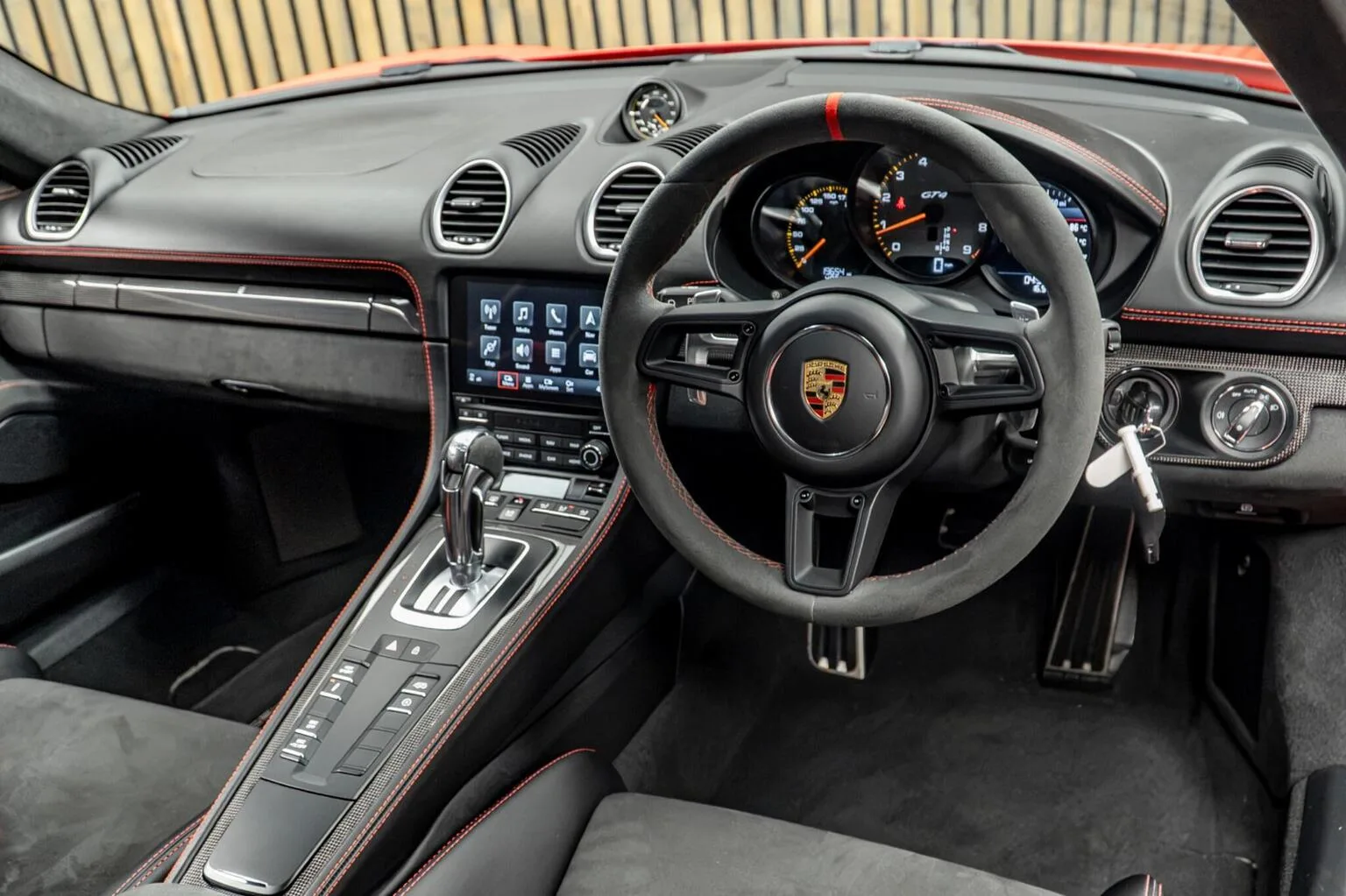 2021 Porsche 718 Cayman GT4, 23/30