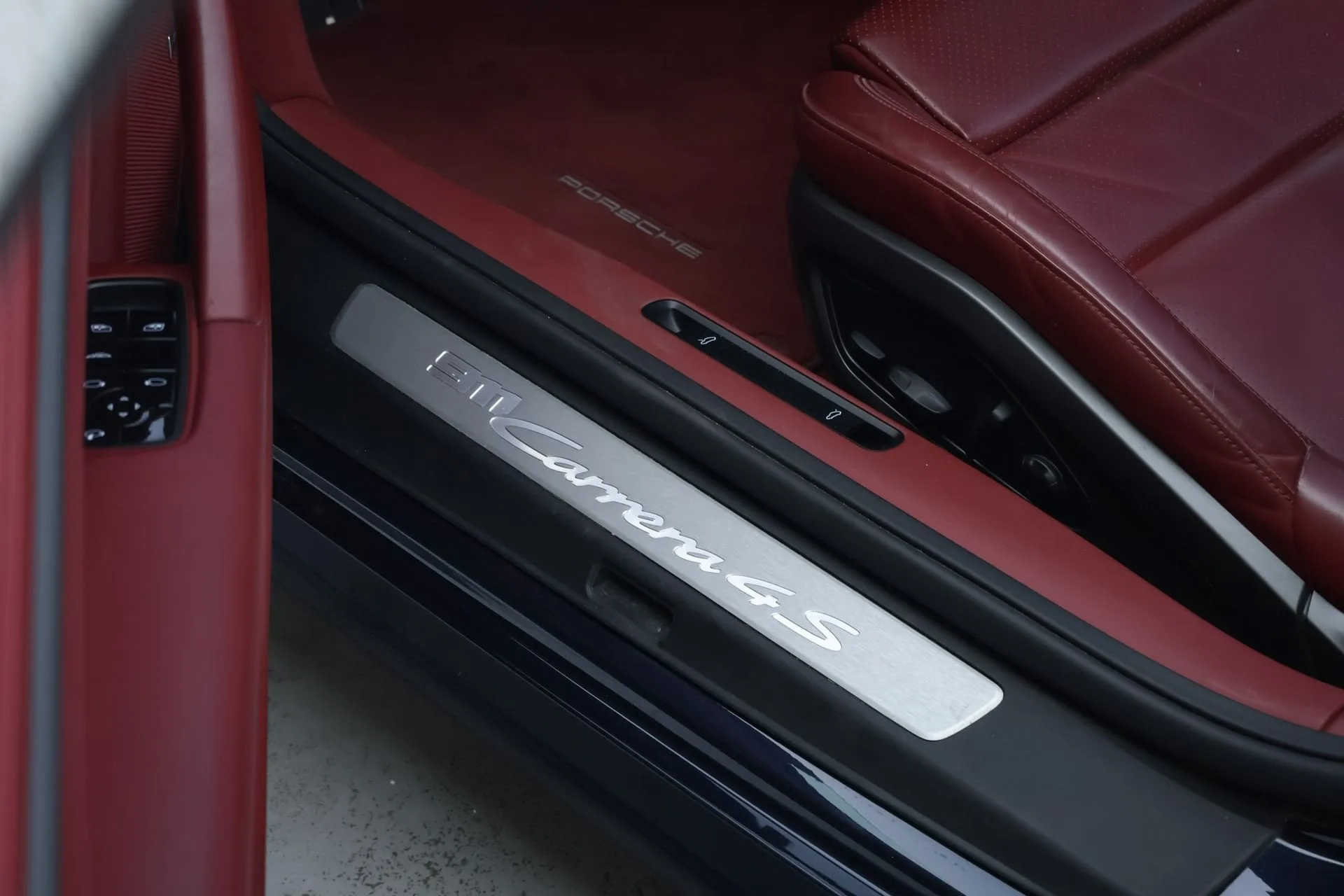 2021 Porsche 911, 12/15