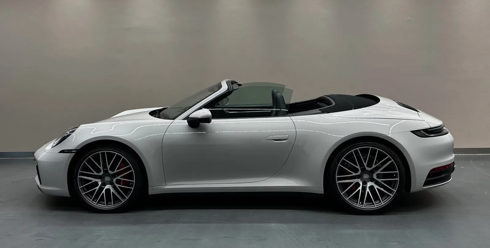 2021 Porsche 911 Carrera 4S Cabriolet, 7/25