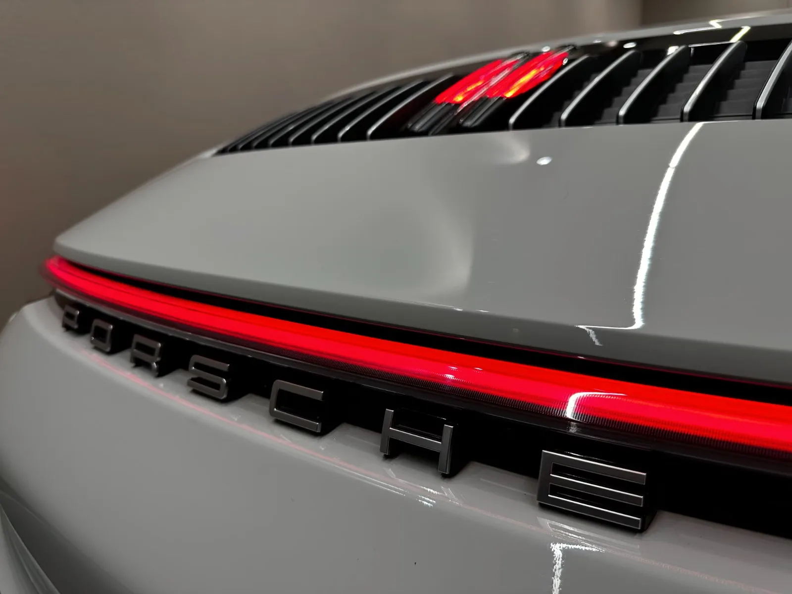 2021 Porsche 911 Carrera 4S Cabriolet, 9/25