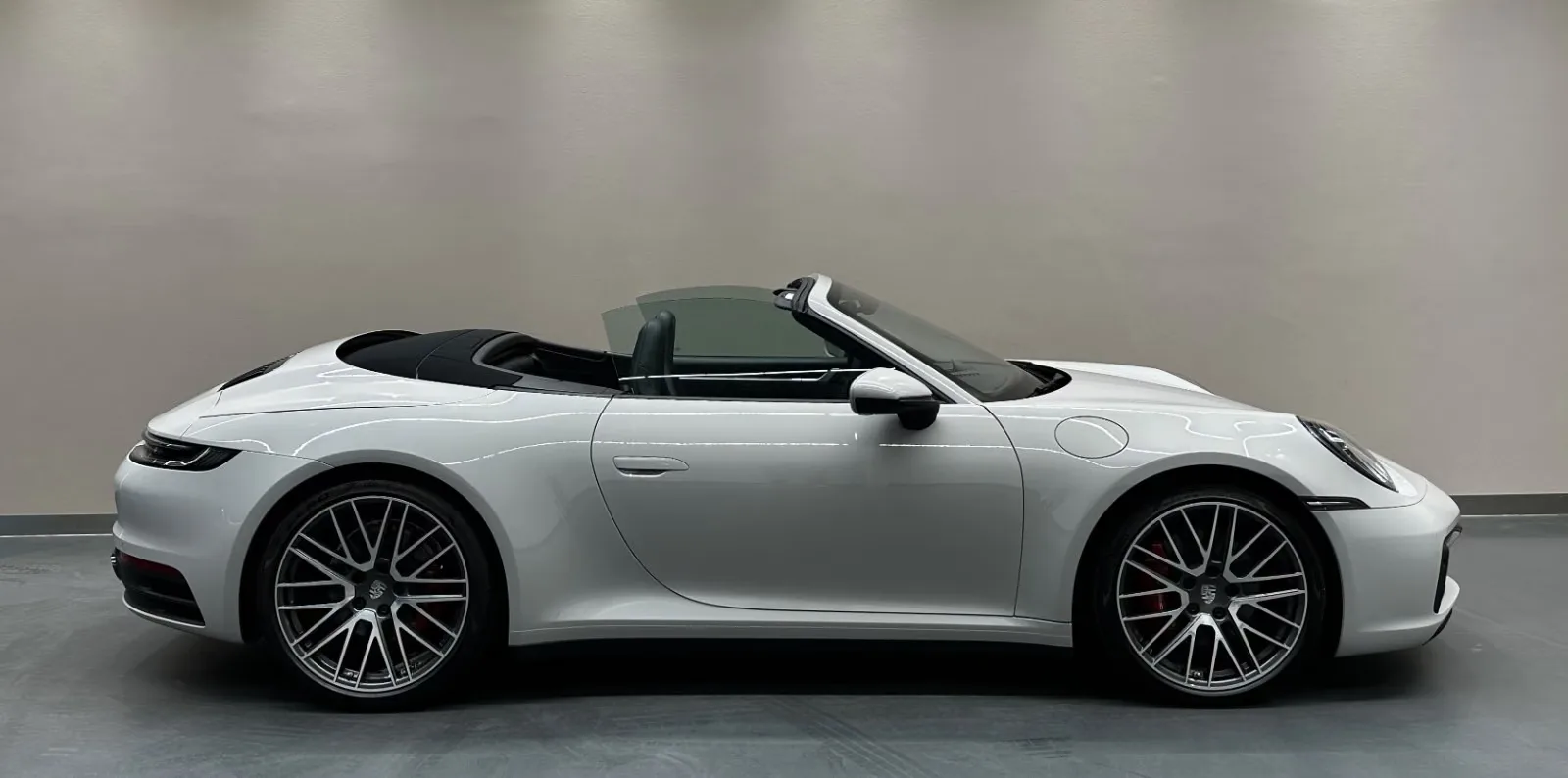 2021 Porsche 911 Carrera 4S Cabriolet, 11/25