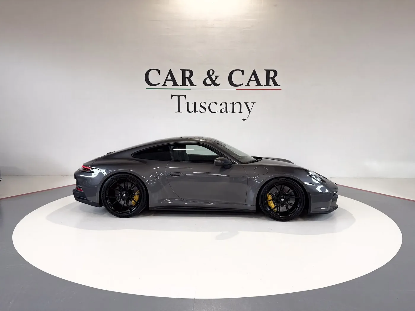 2021 Porsche 911 GT3 Touring proposée par un concessionnaire spécialisé à Lucca, Italie, photo 5 sur 22
