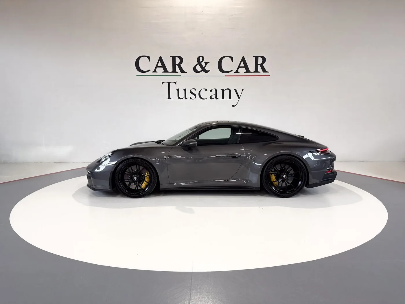 2021 Porsche 911 GT3 Touring proposée par un concessionnaire spécialisé à Lucca, Italie, photo 6 sur 22