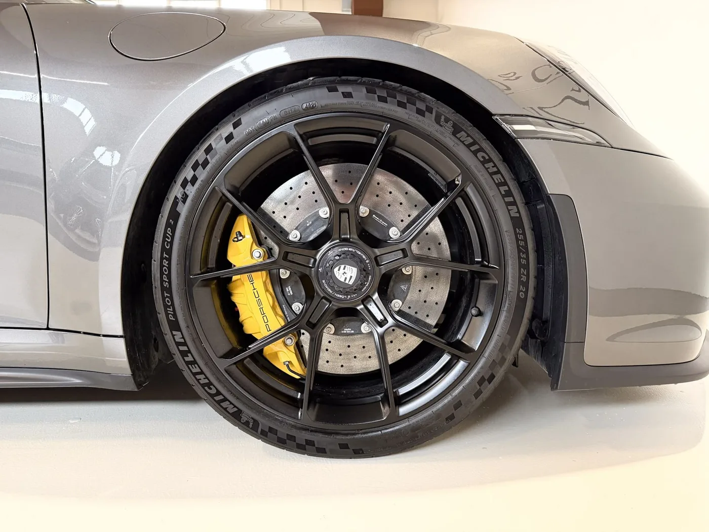 2021 Porsche 911 GT3 Touring proposée par un concessionnaire spécialisé à Lucca, Italie, photo 7 sur 22