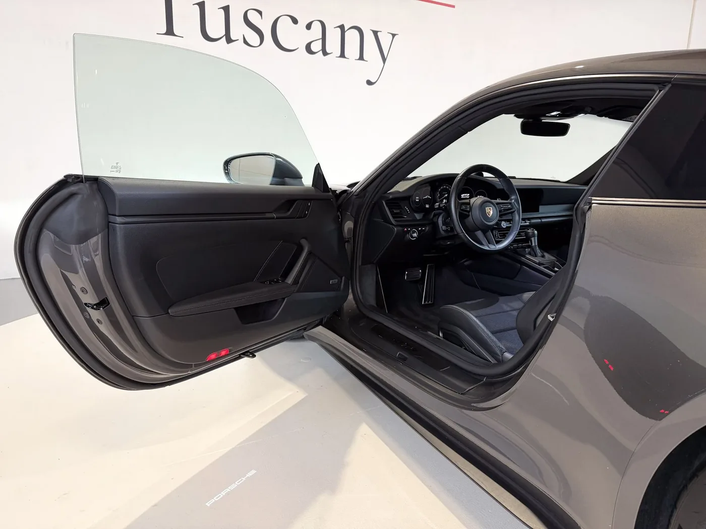 2021 Porsche 911 GT3 Touring proposée par un concessionnaire spécialisé à Lucca, Italie, photo 20 sur 22