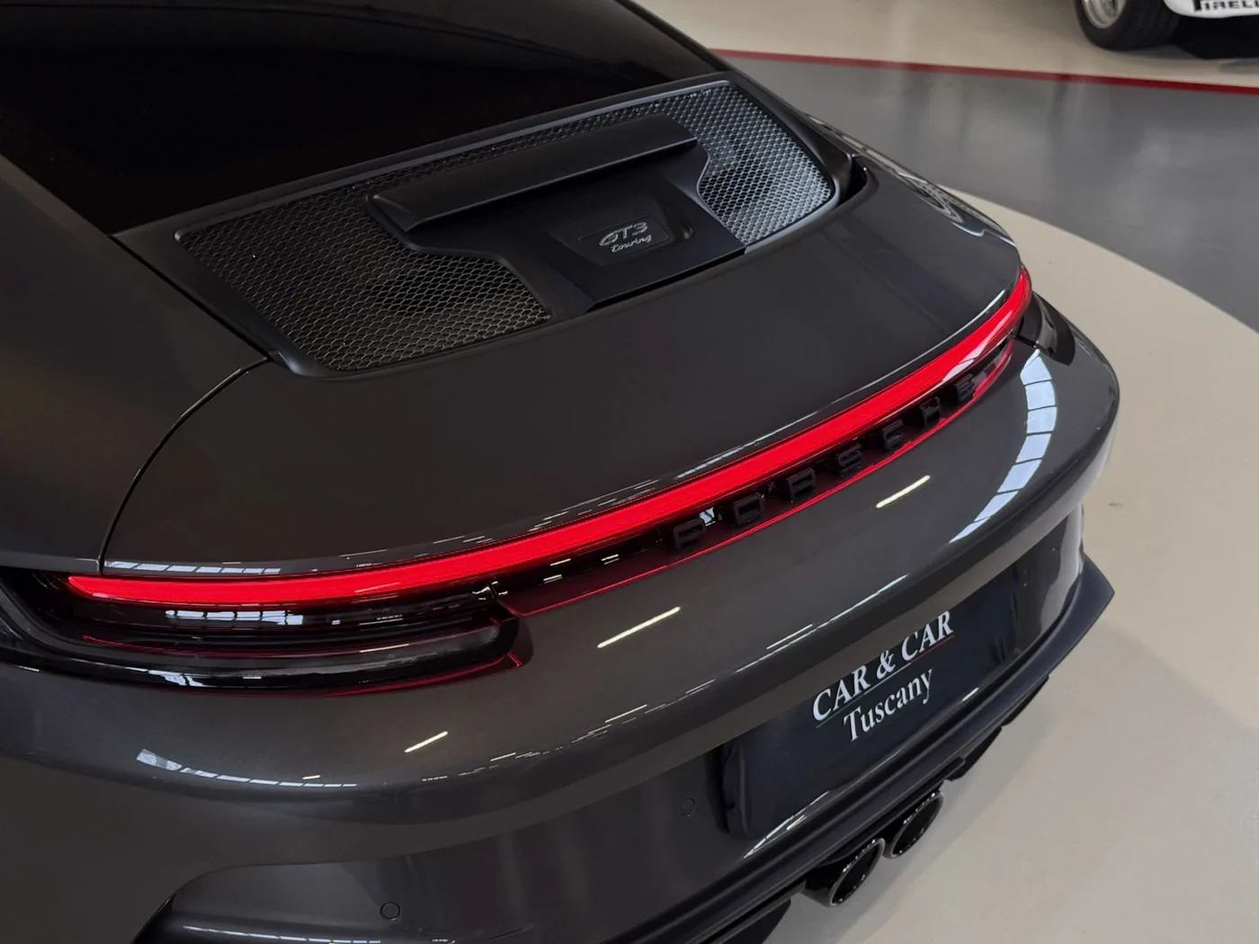 2021 Porsche 911 GT3 Touring proposée par un concessionnaire spécialisé à Lucca, Italie, photo 22 sur 22