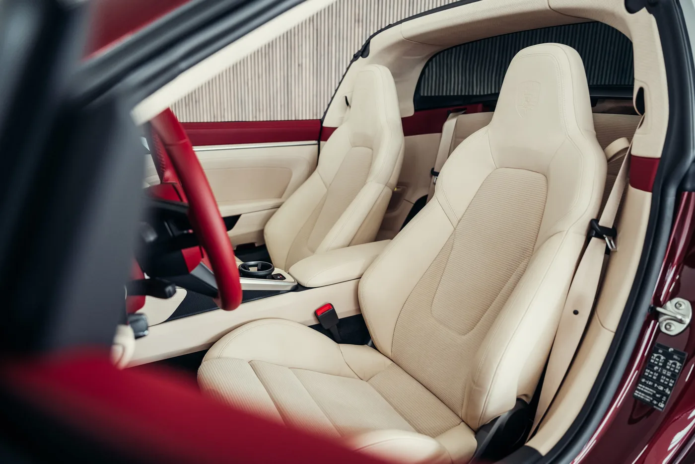 2021 Porsche 911 Targa 4S angeboten von einem Oldtimerspezialisten in Stuttgart, Deutschland, Foto 24 von 25