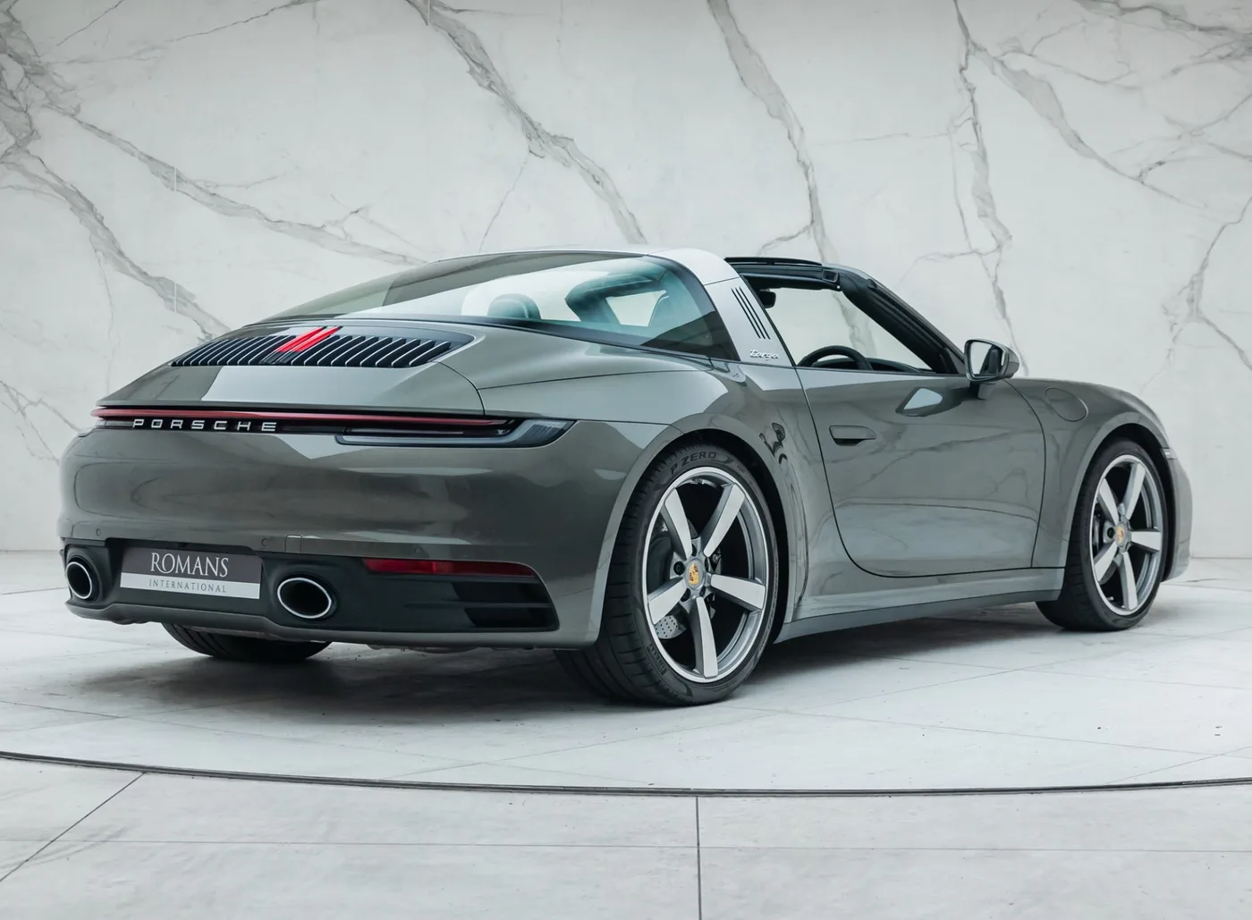 2021 Porsche 911 Targa 4S offered by a specialist dealer in Banstead, United Kingdom, photo 5 of 25