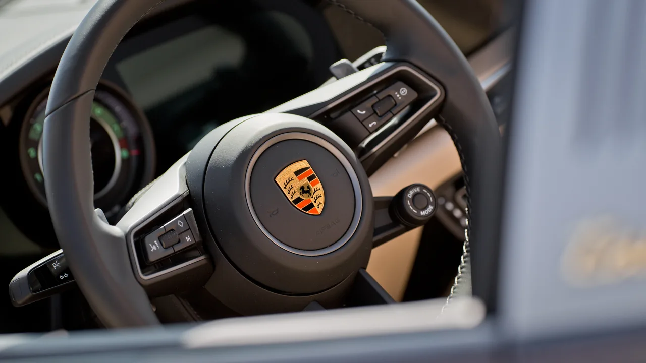 2021 Porsche 911 Targa 4S offered by a specialist dealer in Cologne, Germany, photo 9 of 25