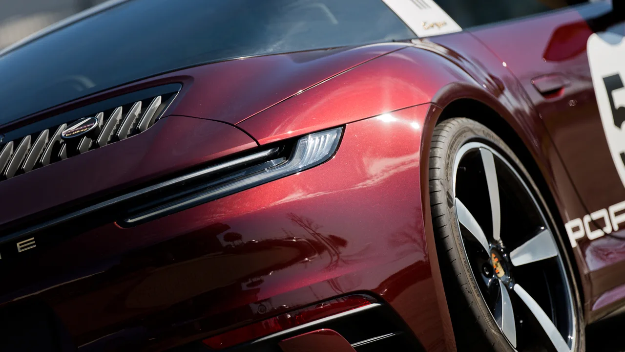 2021 Porsche 911 Targa 4S offered by a specialist dealer in Cologne, Germany, photo 25 of 25
