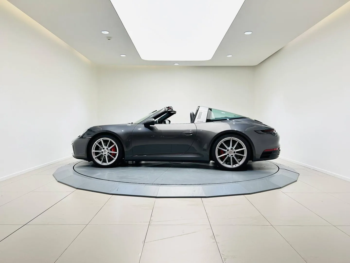2021 Porsche 911 Targa 4S, 4/20