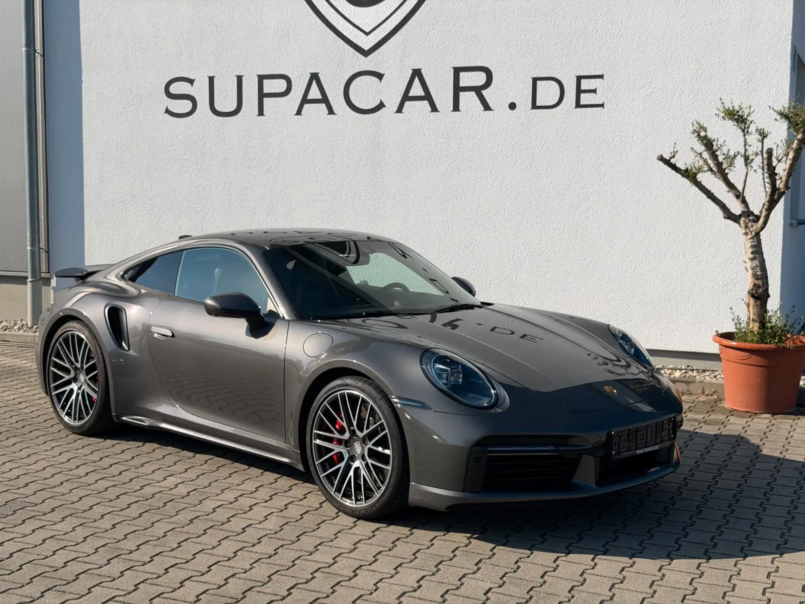 2021 Porsche 911 Turbo angeboten von einem Fachhändler in Kranzberg, Deutschland, Hauptfoto