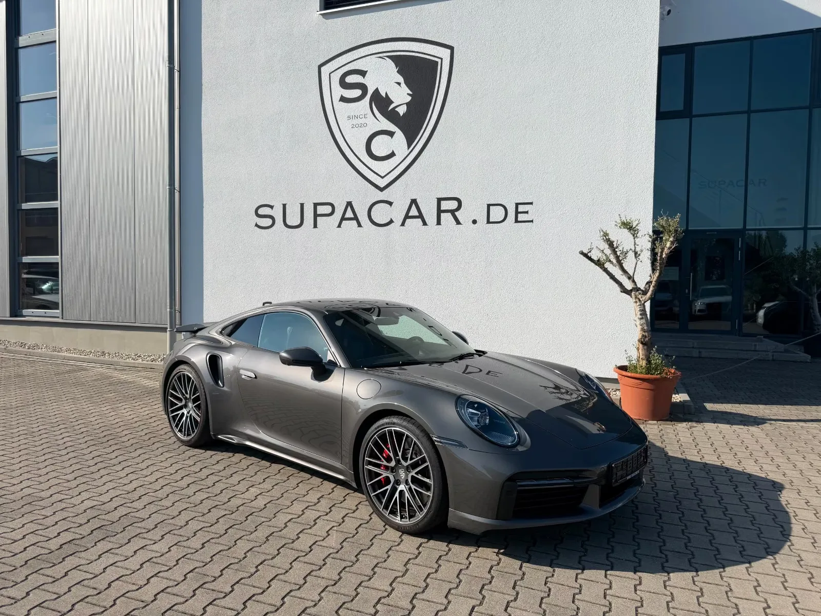 2021 Porsche 911 Turbo, 2/30