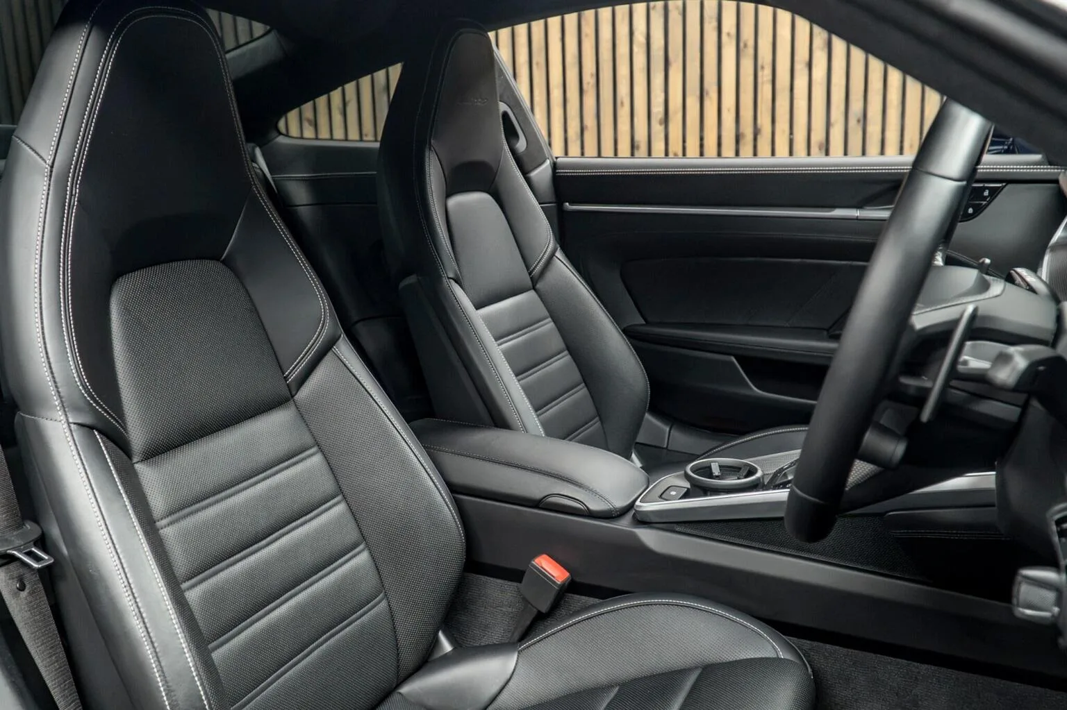 2021 Porsche 911 Turbo, 2/30