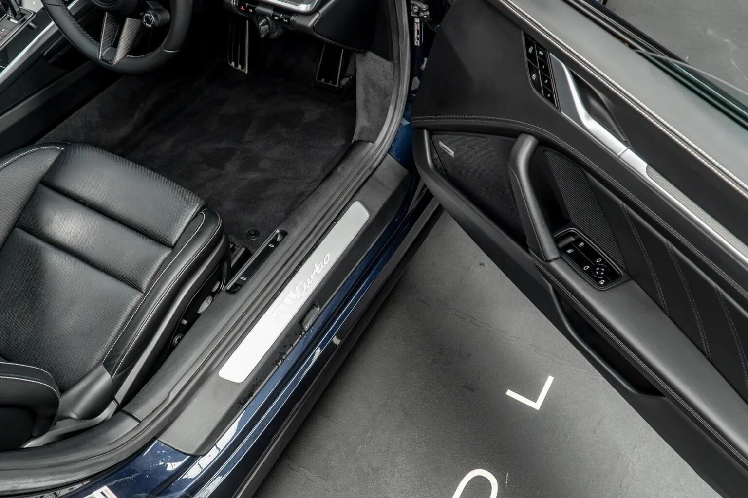 2021 Porsche 911 Turbo, 28/30