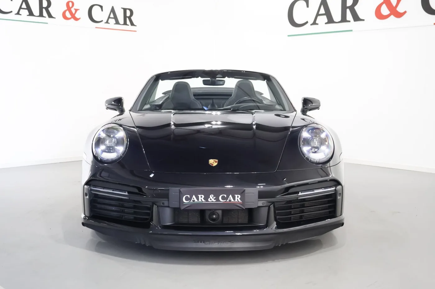 2021 Porsche 911 Turbo S Cabriolet offered by a supercar dealer in Zibido San Giacomo, Italy, photo 3 of 24