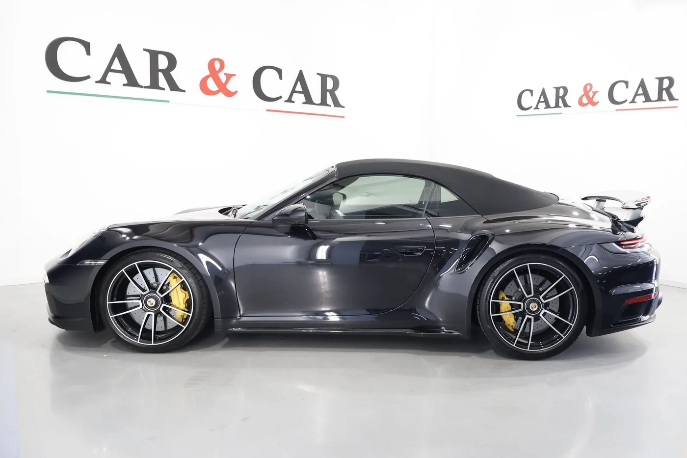 2021 Porsche 911 Turbo S Cabriolet offered by a supercar dealer in Zibido San Giacomo, Italy, photo 6 of 24