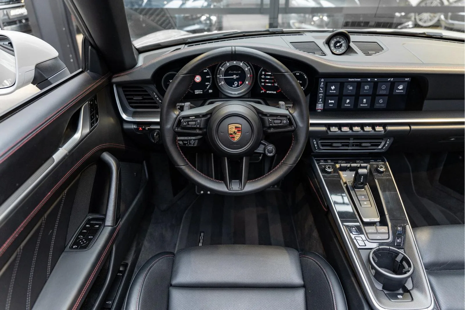 2021 Porsche 911 Turbo S Cabriolet, 7/30