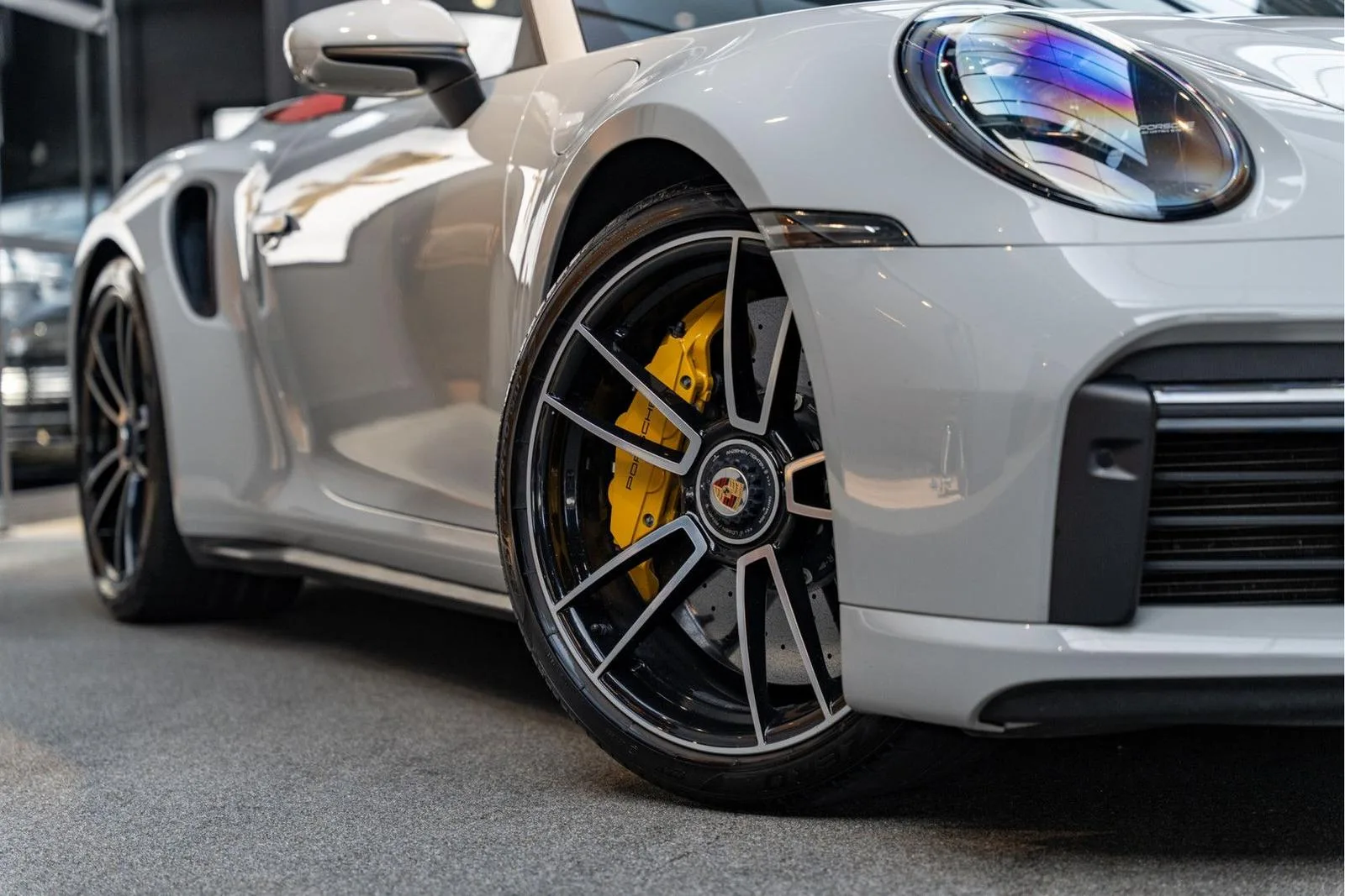2021 Porsche 911 Turbo S Cabriolet, 12/30