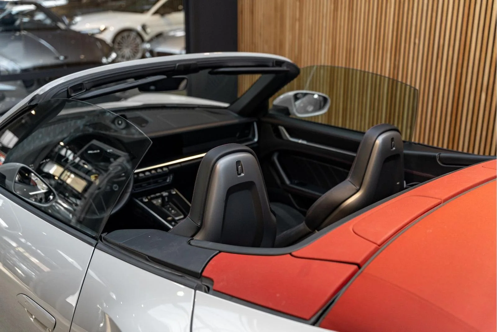 2021 Porsche 911 Turbo S Cabriolet, 19/30
