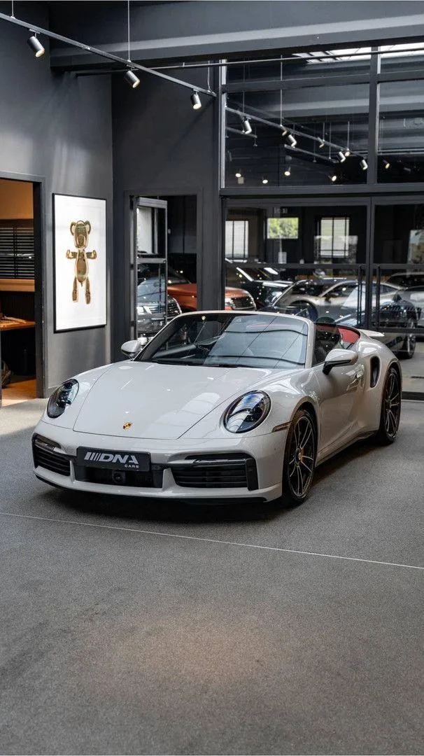 2021 Porsche 911 Turbo S Cabriolet, 23/30