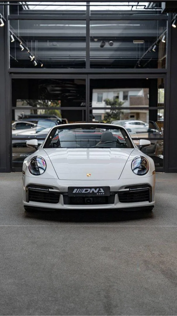 2021 Porsche 911 Turbo S Cabriolet, 24/30